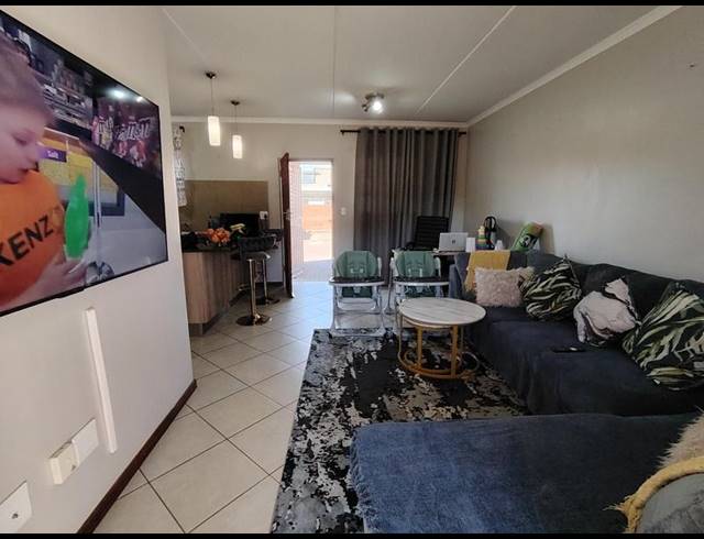 2 BEDROOM PROPERTY TO RENT IN MONAVONI
